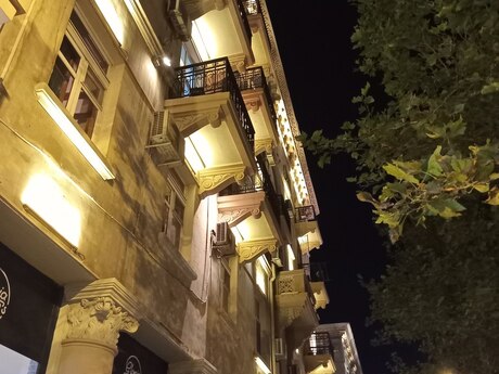 3 otaqlı köhnə tikili - İçəri Şəhər m. - 95 m²