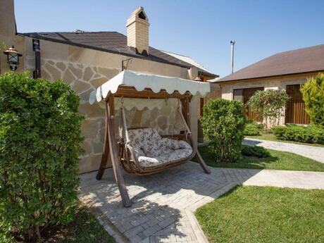 6 otaqlı həyət evi/bağ evi - Mərdəkan q. - 400 m²