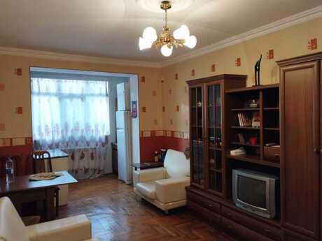 3 otaqlı köhnə tikili - Gənclik m. - 70 m²