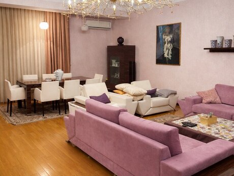 4 otaqlı yeni tikili - 28 May m. - 190 m²