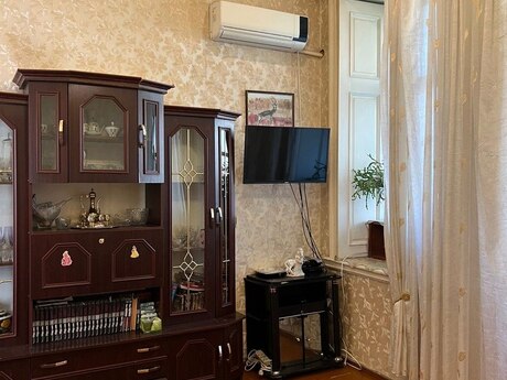 2 otaqlı köhnə tikili - Nizami m. - 60 m²
