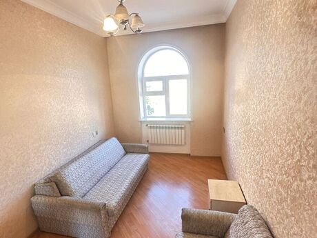 2 otaqlı köhnə tikili - Elmlər Akademiyası m. - 56 m²