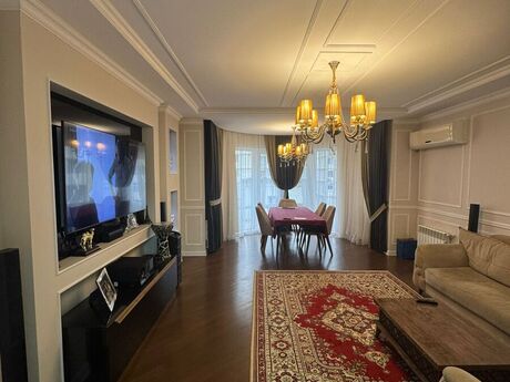 3 otaqlı yeni tikili - 8 Noyabr m. - 134 m²