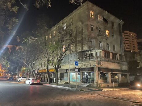 3 otaqlı köhnə tikili - Elmlər Akademiyası m. - 85 m²