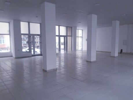 Obyekt - İnşaatçılar m. - 220 m²