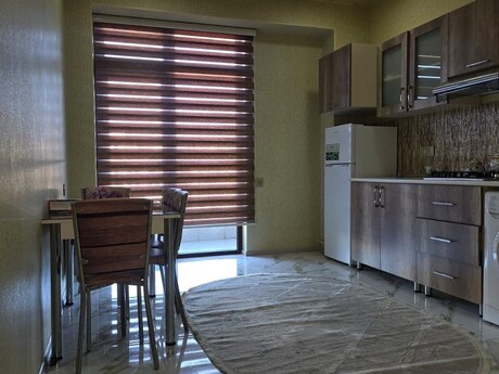 2 otaqlı yeni tikili - 8 Noyabr m. - 100 m²