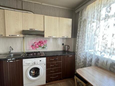 2 otaqlı köhnə tikili - Gənclik m. - 50 m²