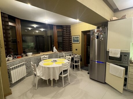 4 otaqlı yeni tikili - Nizami m. - 152 m²
