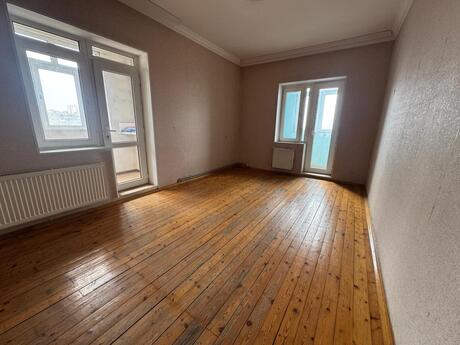 4 otaqlı köhnə tikili - Xalqlar Dostluğu m. - 75 m²