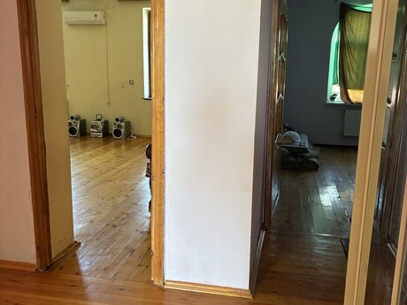 4 otaqlı həyət evi/bağ evi - Əhmədli q. - 160 m²