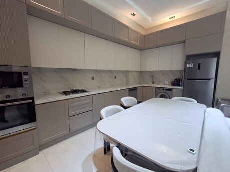 3 otaqlı yeni tikili - Ağ şəhər q. - 110 m²