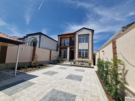 6 otaqlı həyət evi/bağ evi - Savalan q. - 218 m²