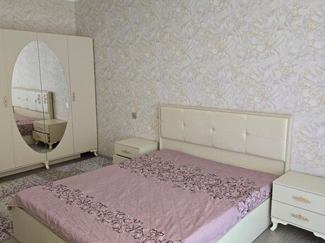 2 otaqlı yeni tikili - 8 Noyabr m. - 120 m²