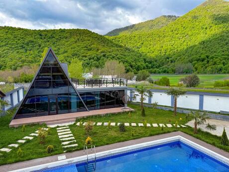 5 otaqlı həyət evi/bağ evi - Qəbələ - 200 m²