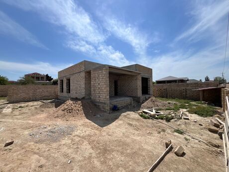 5 otaqlı həyət evi/bağ evi - Novxanı q. - 150 m²