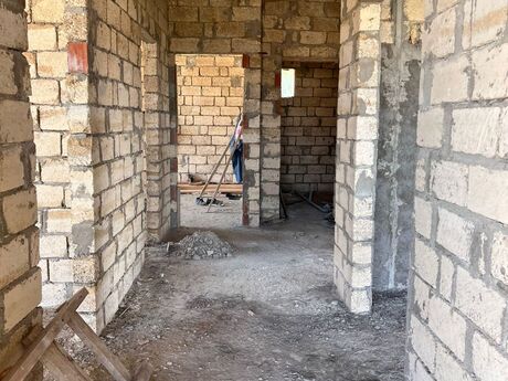 5 otaqlı həyət evi/bağ evi - Novxanı q. - 150 m²