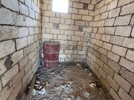 4 otaqlı həyət evi/bağ evi - Novxanı q. - 121 m²
