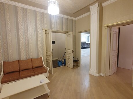 4-комн. новостройка - м. Низами - 196 м²
