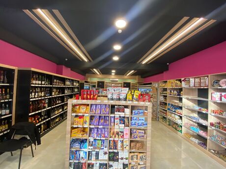 Obyekt - İnşaatçılar m. - 100 m²