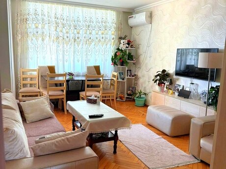 3 otaqlı köhnə tikili - Nəsimi r. - 60.5 m²