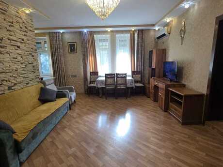4 otaqlı köhnə tikili - Elmlər Akademiyası m. - 120 m²
