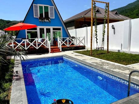 5 otaqlı həyət evi/bağ evi - Qəbələ - 200 m²