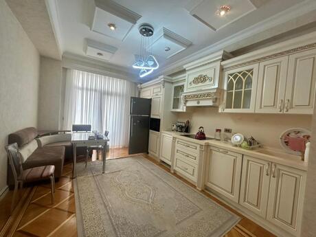 3 otaqlı ofis - Ağ şəhər q. - 145 m²
