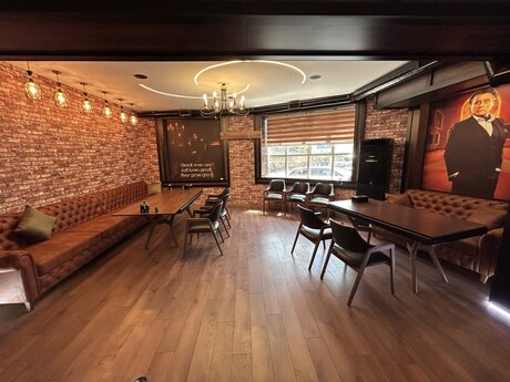 Obyekt - Elmlər Akademiyası m. - 300 m²