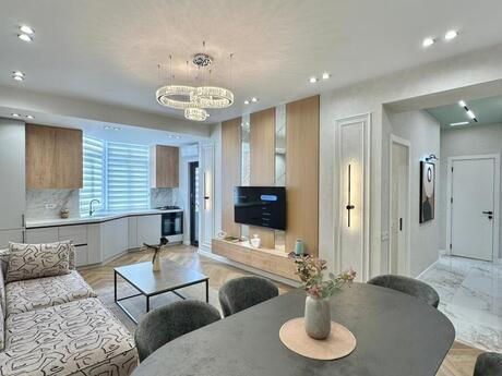 3-комн. новостройка - Наримановский  р. - 80 м²