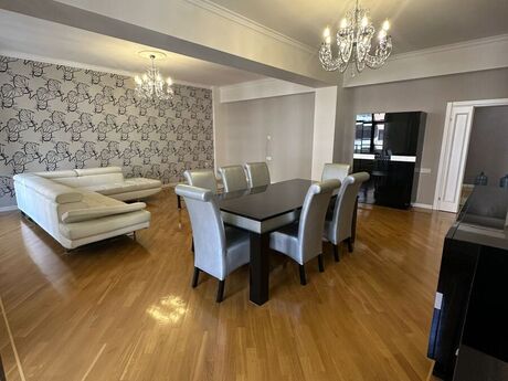 4 otaqlı yeni tikili - Şah İsmayıl Xətai m. - 225 m²