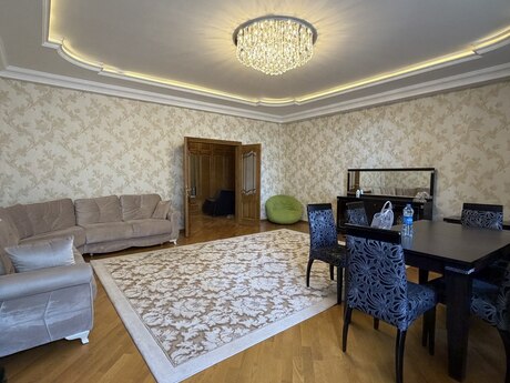 3 otaqlı yeni tikili - 8 Noyabr m. - 150 m²