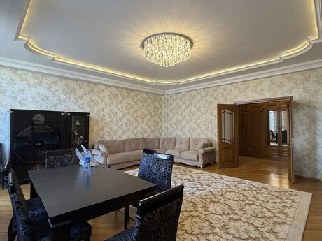 3 otaqlı yeni tikili - 8 Noyabr m. - 150 m²