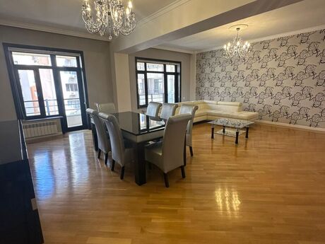 4 otaqlı yeni tikili - Şah İsmayıl Xətai m. - 225 m²