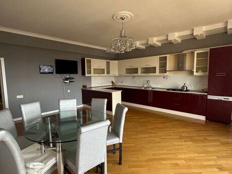 4 otaqlı yeni tikili - Şah İsmayıl Xətai m. - 225 m²