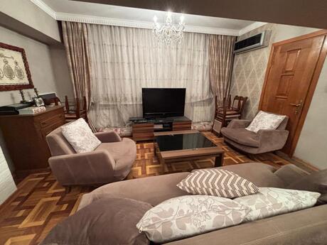 3 otaqlı köhnə tikili - Nəsimi r. - 105 m²