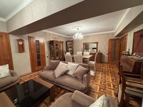3 otaqlı köhnə tikili - Nəsimi r. - 105 m²
