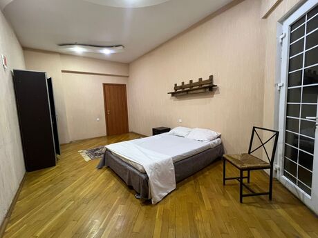 3 otaqlı yeni tikili - 28 May m. - 150 m²