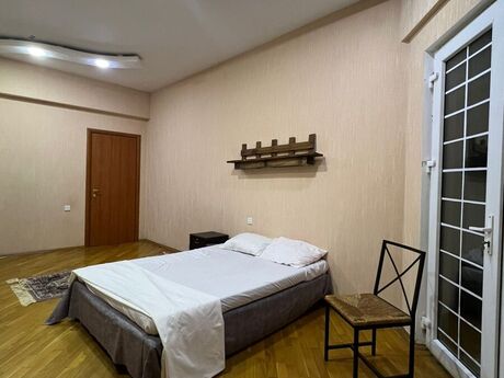 3 otaqlı yeni tikili - 28 May m. - 150 m²