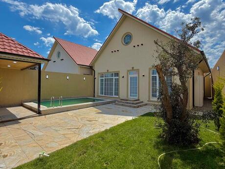 4 otaqlı həyət evi/bağ evi - Şüvəlan q. - 140 m²