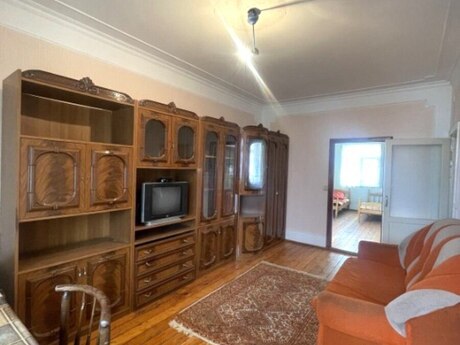 2 otaqlı köhnə tikili - Memar Əcəmi m. - 55 m²