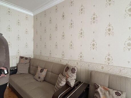3 otaqlı köhnə tikili - Yeni Günəşli q. - 65 m²