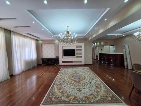 4 otaqlı yeni tikili - Xətai r. - 190 m²