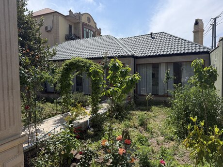 6-комн. дом/дача - пос. Бакиханова - 450 м²