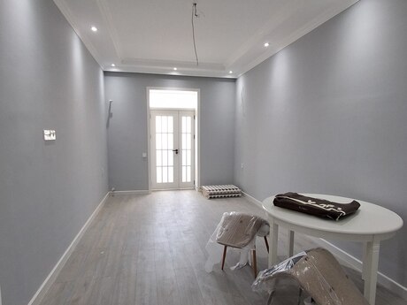 2 otaqlı köhnə tikili - Şah İsmayıl Xətai m. - 62 m²