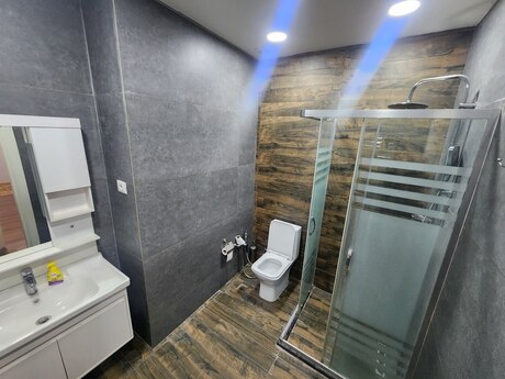 4 otaqlı yeni tikili - Gənclik m. - 160 m²