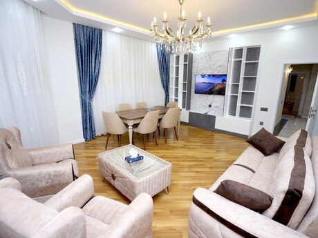3 otaqlı yeni tikili - Şah İsmayıl Xətai m. - 137 m²