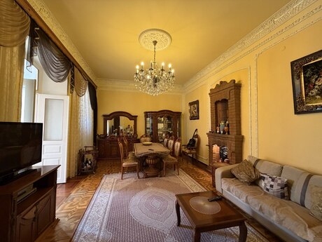 4 otaqlı köhnə tikili - Sahil m. - 150 m²