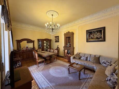 4 otaqlı köhnə tikili - Sahil m. - 150 m²