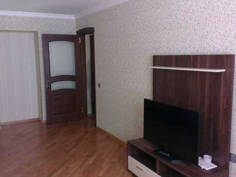 3 otaqlı köhnə tikili - Nizami m. - 75 m²