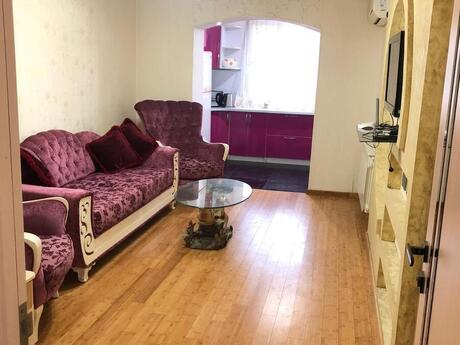 2 otaqlı köhnə tikili - 28 May m. - 60 m²